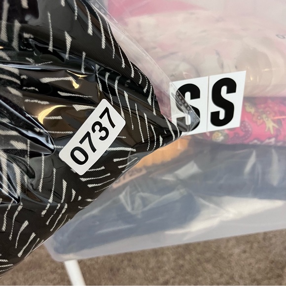 Chicos Travelers Dress Womens 1 Small Graphic Rosemary Wrap Long sleeve Black - Picture 9 of 11